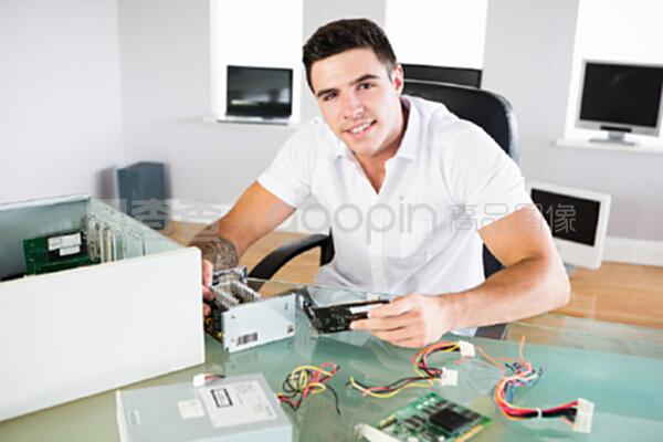 微笑与芯片 一位计算机工程师的日常